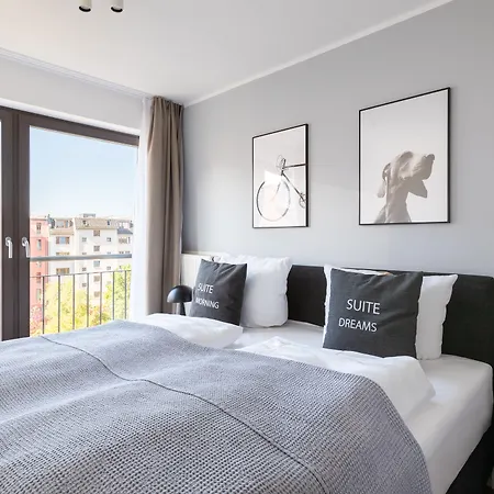 Flower's By Limehome - Digital Access *