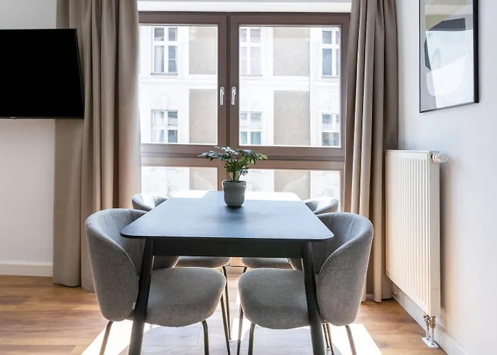 Flower's By Limehome - Digital Access *