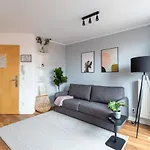 Flower's By Limehome - Digital Access Apartment