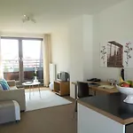 Flower's By Limehome - Digital Access Apartment Berlin