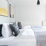 Flower's By Limehome - Digital Access Apartment Berlin