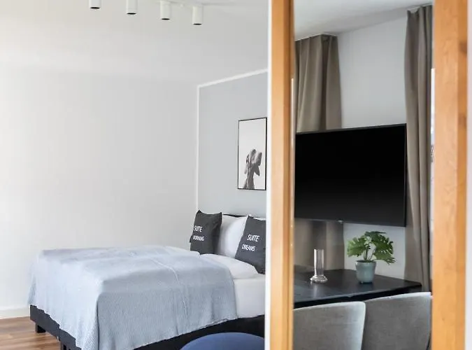 Flower's By Limehome - Digital Access