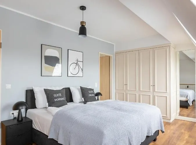 Flower's By Limehome - Digital Access Apartman