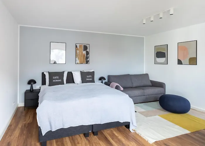 Flower's By Limehome - Digital Access