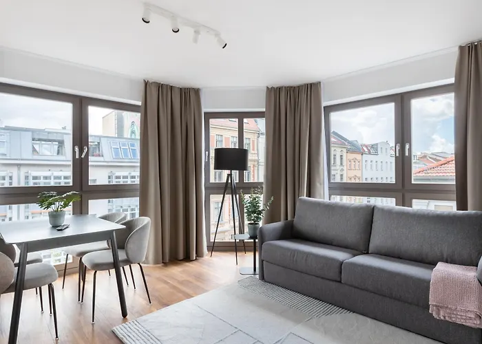 Flower's By Limehome - Digital Access *